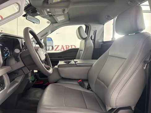 New 2025 Ford F550 4x4 Regular Cab Super Duty image 10