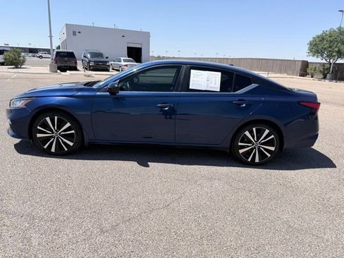 Certified 2021 Nissan Altima 2.5 SR FWD image 9