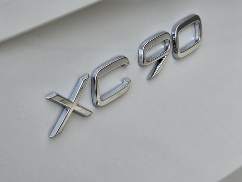 New 2026 Volvo XC90 B6 Ultra image 13