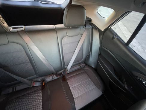 Used 2025 Chevrolet Trax LT image 37