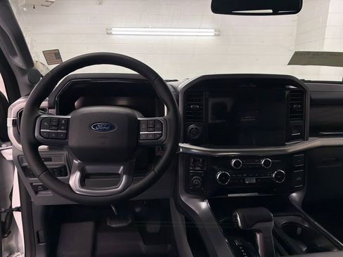 New 2025 Ford F150 Lariat w/ Equipment Group 501A Mid image 8