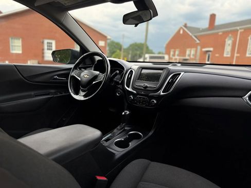Used 2019 Chevrolet Equinox LT FWD image 12
