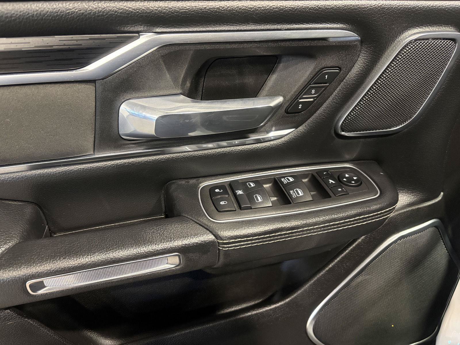 Used 2024 RAM 1500 Laramie AWD/4WD image 20