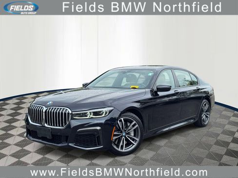 Used 2021 BMW 750i xDrive w/ M Sport Package AWD/4WD image 1