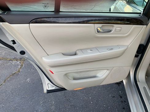 Used 2008 Cadillac DTS 1SH image 12