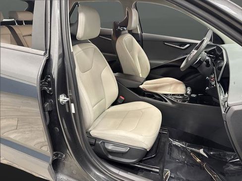 Used 2023 Kia Niro EX image 28