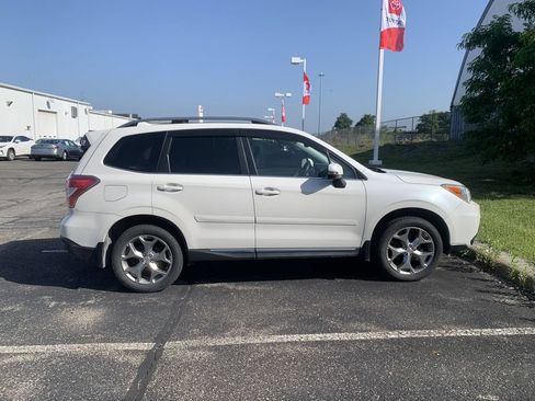 Used 2016 Subaru Forester 2.5i Touring AWD/4WD image 2