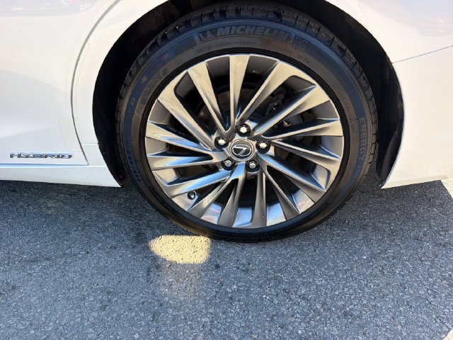 Used 2021 Lexus ES 300h Ultra Luxury w/ Accessory Package 2 FWD image 32