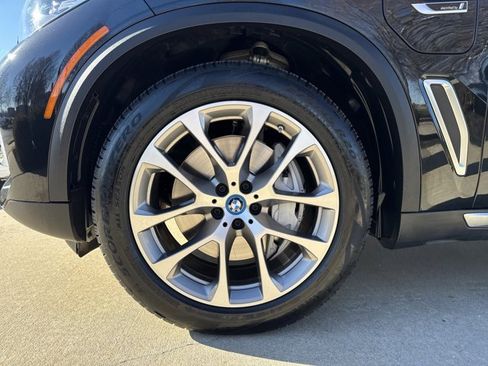 Certified 2022 BMW X5 xDrive45e w/ Climate Comfort Package image 26