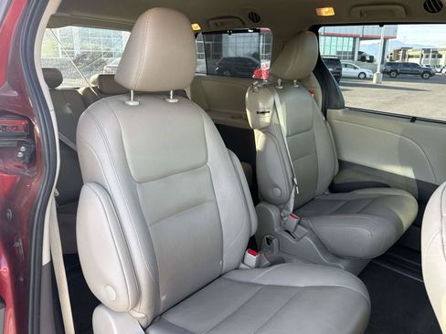 Used 2020 Toyota Sienna XLE FWD image 15