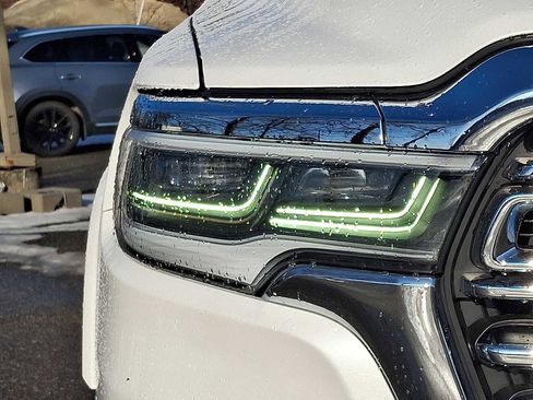 Used 2025 RAM 1500 Limited image 9