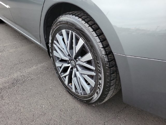 Used 2025 Nissan Altima 2.5 SV FWD image 32