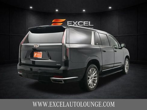 Used 2023 Cadillac Escalade ESV Premium Luxury image 6