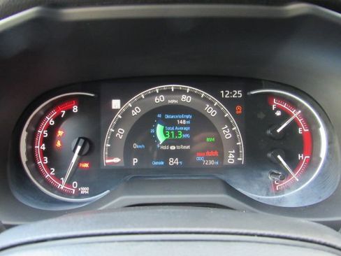 Used 2025 Toyota RAV4 XLE image 39