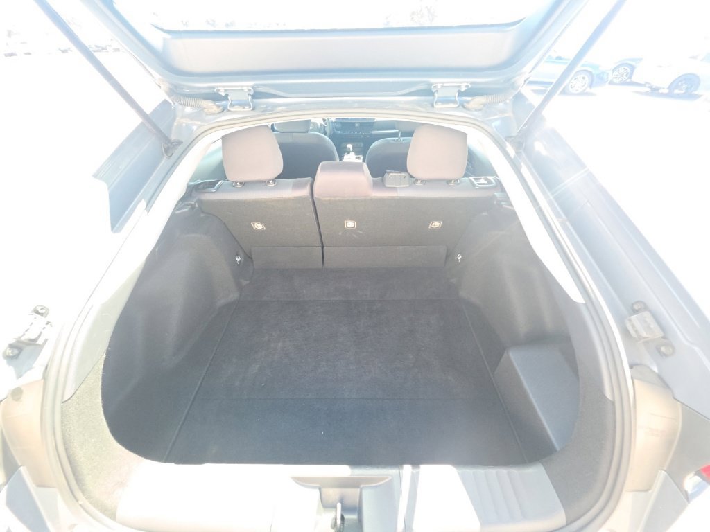 Used 2025 Toyota Prius LE FWD image 27