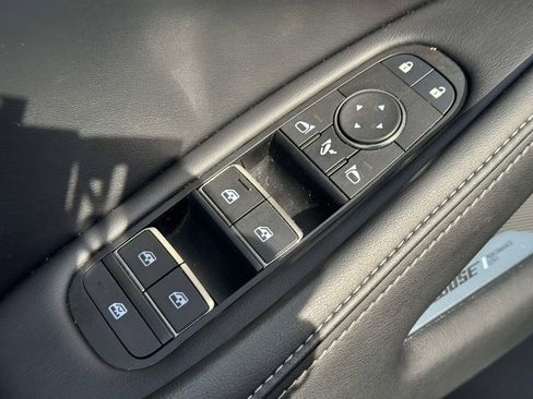 Used 2025 INFINITI QX60 Luxe w/ Vision Package image 17