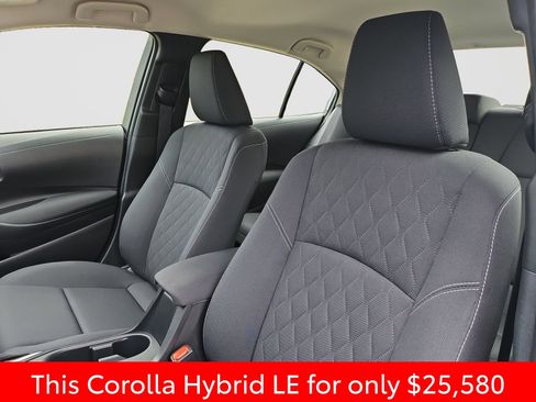 Used 2025 Toyota Corolla LE FWD image 23