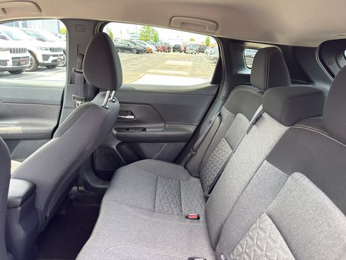 Certified 2025 Nissan Kicks SV AWD/4WD image 31