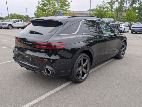 Used 2023 Genesis GV70 2.5T w/ Sport Prestige Package AWD/4WD image 4