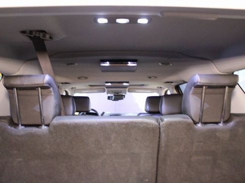 Used 2019 GMC Yukon XL SLT image 18