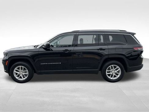 Used 2023 Jeep Grand Cherokee L Laredo image 2