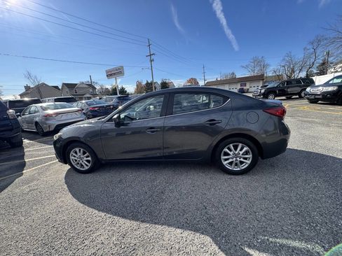 Used 2014 MAZDA MAZDA3 i Touring image 18