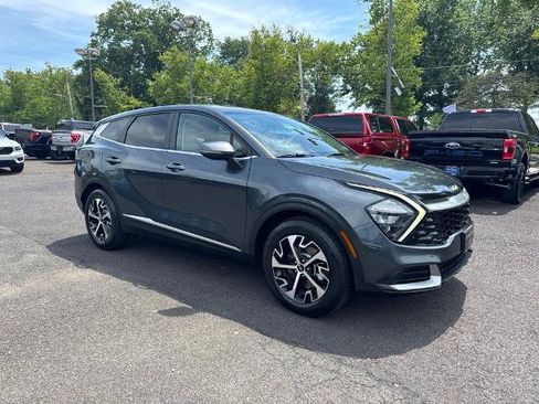 Used 2023 Kia Sportage EX FWD image 3