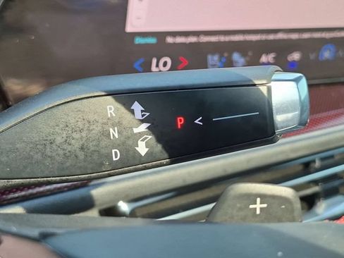 Used 2024 Chevrolet Traverse RS AWD/4WD image 15