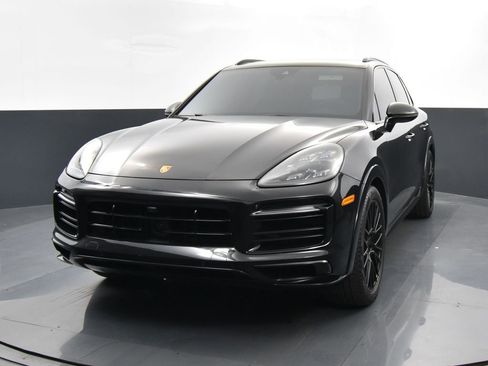 Used 2023 Porsche Cayenne GTS image 5