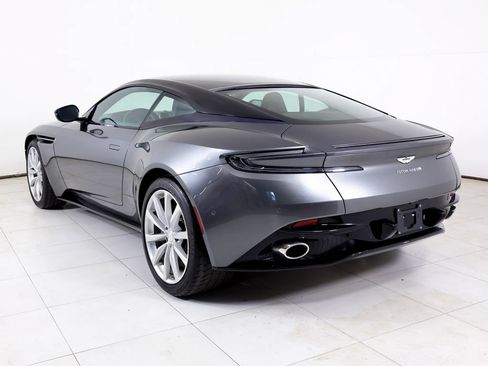 Used 2018 Aston Martin DB11 Coupe RWD image 3