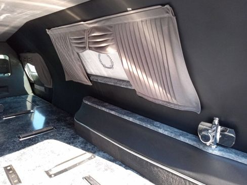 Used 2015 Cadillac XTS Hearse image 22