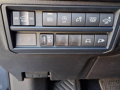 New 2026 Toyota Tundra SR5 AWD/4WD image 18