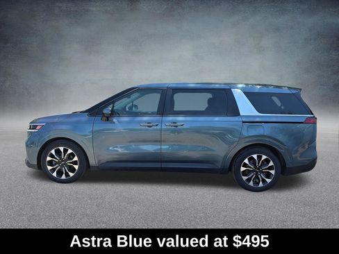 Used 2024 Kia Carnival EX FWD image 2