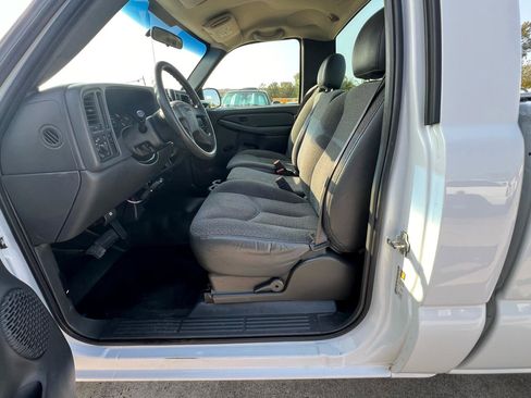 Used 2004 GMC Sierra 2500 W/T image 18