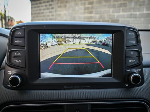 Used 2018 Hyundai Kona SEL image 9