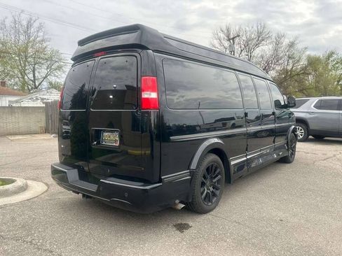 Used 2019 Chevrolet Express 2500 Extended w/ Enhanced Convenience Package RWD image 5