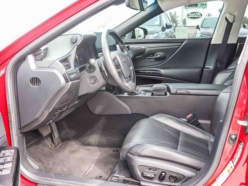 Used 2022 Lexus ES 300h w/ Accessory Package FWD image 14