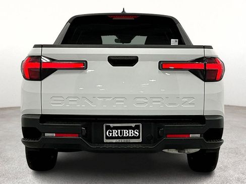 Used 2025 Hyundai Santa Cruz SE image 6