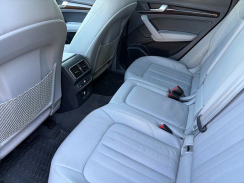 Used 2018 Audi Q5 2.0T Premium Plus w/ Premium Plus Package AWD/4WD image 4