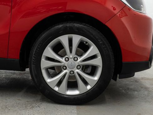 Used 2016 Kia Soul + image 29