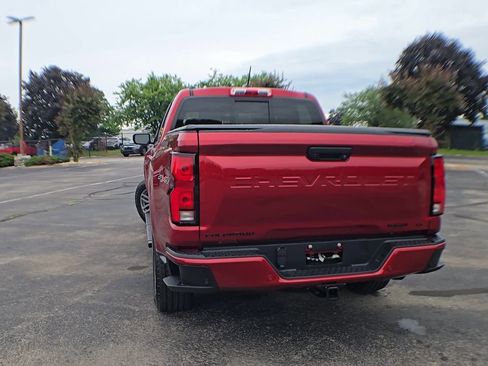 Used 2024 Chevrolet Colorado LT w/ LT Convenience Package III AWD/4WD image 7
