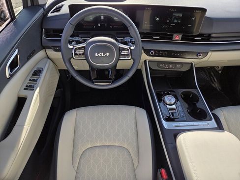 New 2026 Kia Carnival EX image 9
