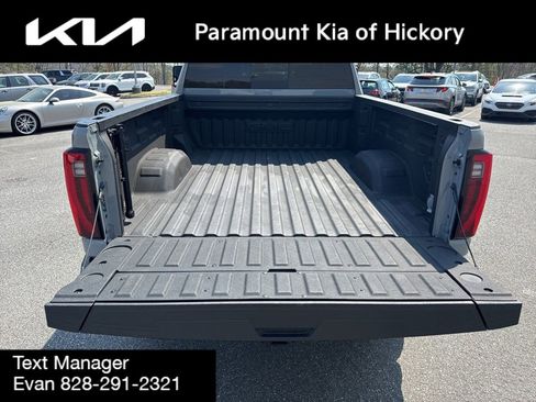 Used 2024 GMC Sierra 2500 SLT w/ SLT Premium Package AWD/4WD image 14