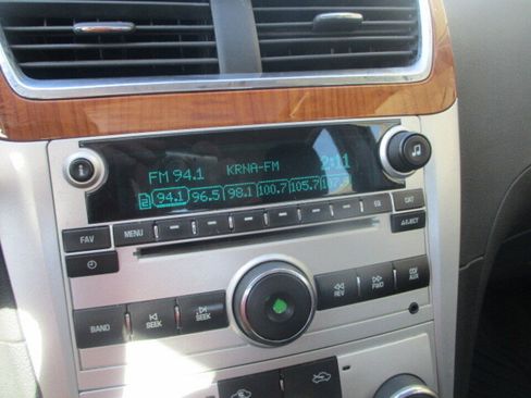 Used 2010 Chevrolet Malibu LT image 32