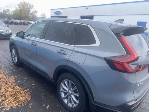 Used 2023 Honda CR-V EX-L image 5