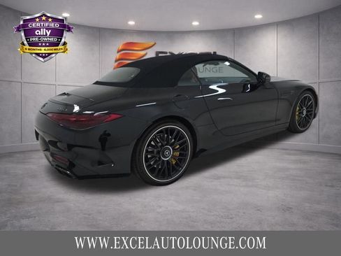Used 2022 Mercedes-Benz SL 63 AMG 4MATIC w/ Driver Assistance Package image 7