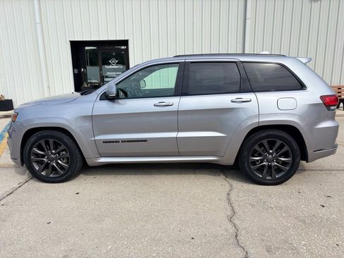 Used 2018 Jeep Grand Cherokee High Altitude image 2