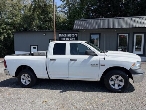 Used 2017 RAM 1500 Tradesman w/ Popular Equipment Group AWD/4WD image 2