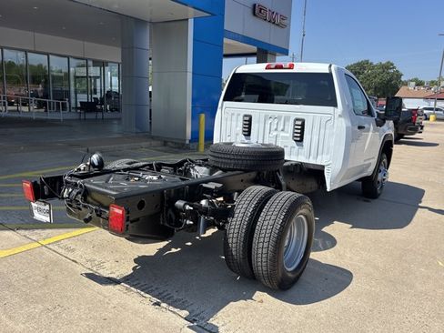 New 2026 GMC Sierra 3500 Pro w/ Convenience Package AWD/4WD image 3