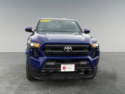 Certified 2025 Toyota Tacoma SR5 image 8